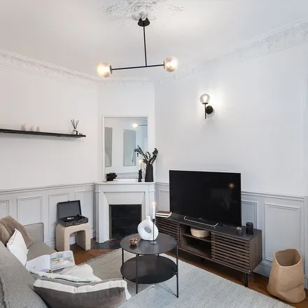 Image 5 - 51 Rue du Mont Cenis, 75018 Paris, France - Apartment for rent