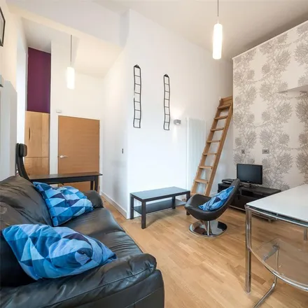 Image 3 - 24 Simpson Loan, City of Edinburgh, EH3 9GD, United Kingdom - Apartment for rent