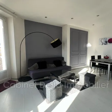 Image 2 - 315 Place de la Liberté, 83000 Toulon, France - Apartment for rent