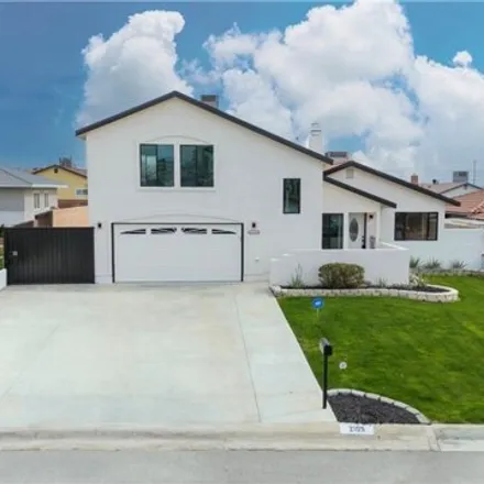 Buy this 4 bed house on 2133 Greenwood Drive in Kern County, CA 93306
