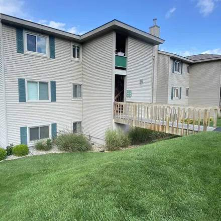 Buy this 2 bed condo on 2532 North West Silver Lake Road in Garfield Township, MI 49685