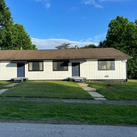 Buy this 4 bed house on 629 Loomis Avenue in Cuyahoga Falls, OH 44221