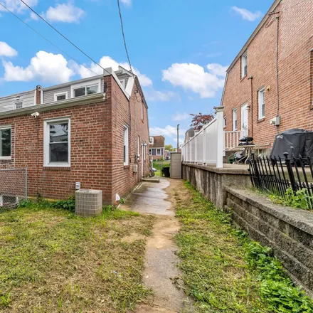 Image 3 - 1207 Agnew Drive, Upper Darby, PA 19026, USA - Townhouse for sale