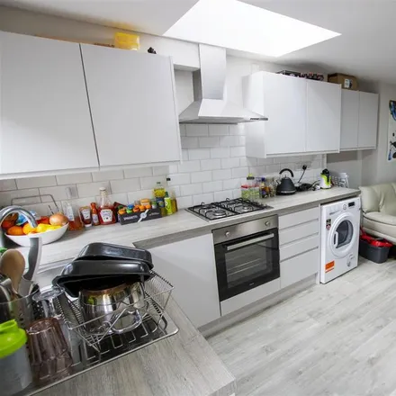 Rent this 5 bed house on 16 Lime Avenue in Selly Oak, B29 7AJ