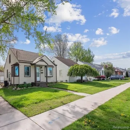 Buy this 3 bed house on 779 West Cowan Avenue in Madison Heights, MI 48071
