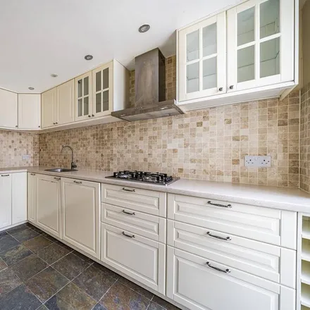 Rent this 4 bed house on 6 Sevington Street in London, W9 2DS