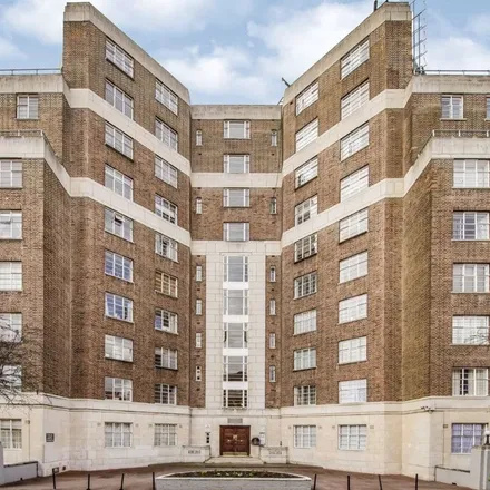 Rent this 1 bed apartment on Hamlet Gardens in London, W6 0TS