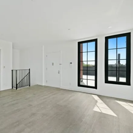 Image 9 - 25-86 41st Street, New York, NY 11103, USA - House for rent