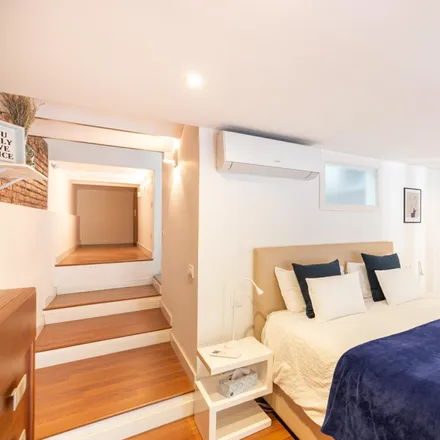 Rent this 1 bed apartment on Carrer Gran de Gràcia in 18, 08001 Barcelona