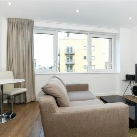 Image 6 - Lime View Apartments, John Nash Mews, Ratcliffe, London, E14 7GQ, United Kingdom - Apartment for sale