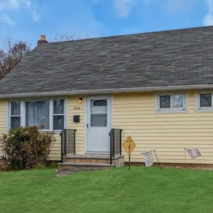 Buy this 2 bed house on 606 Franklin Avenue in South Plainfield, NJ 07080