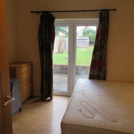 Image 1 - 21 Durham Close, Guildford, GU2 9TH, United Kingdom - Duplex for rent