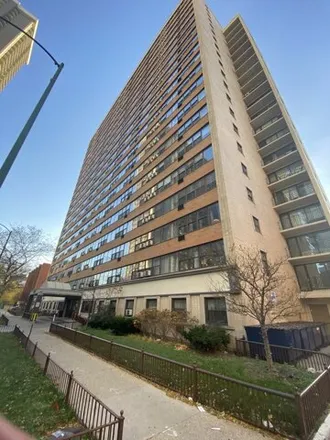 Rent this 1 bed house on 6030 N Sheridan Rd Apt 1708 in Chicago, Illinois