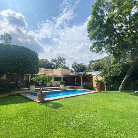 Buy this 7 bed house on Calle Virreyes in Las Palmas, 62070 Cuernavaca