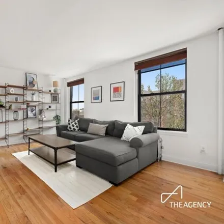 Buy this 1 bed condo on 423 Hicks Street in New York, NY 11201