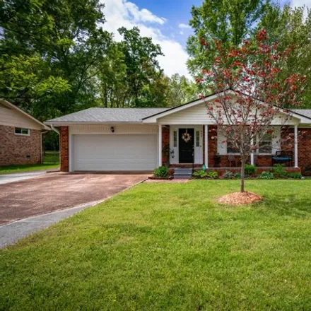 Buy this 3 bed house on 716 Kay Circle in East Brainerd, Chattanooga