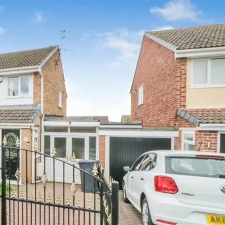 Buy this 3 bed duplex on Keppel View Road in Rotherham, S61 2AR