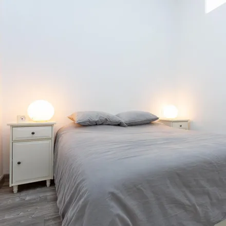 Rent this 1 bed apartment on Carrer de Villarroel in 90, 08001 Barcelona