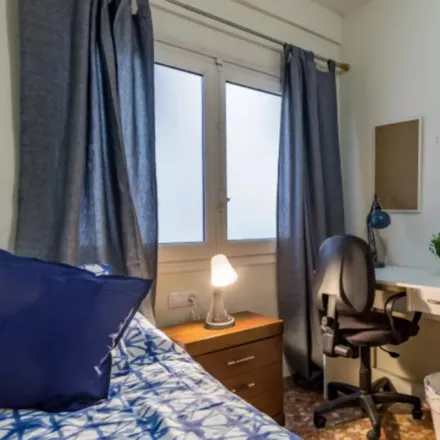 Rent this 5 bed room on blanc-markt in Plaça de Polo de Bernabé, 6