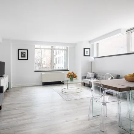 Buy this studio condo on 1760 2nd Avenue in New York, NY 10128