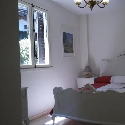 Rent this 2 bed apartment on 28680 San Martín de Valdeiglesias