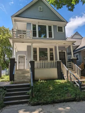Buy this studio house on 2163 North 28th Street in Milwaukee, WI 53208