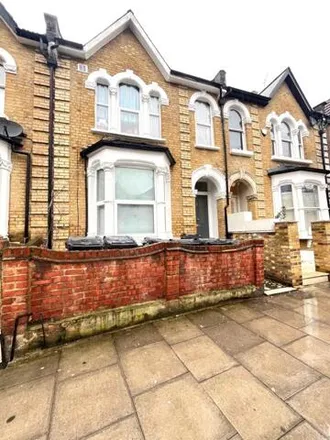 Rent this studio apartment on 1-67 Powerscroft Road in Lower Clapton, London