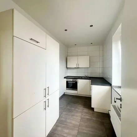 Rent this 3 bed apartment on Dünner Straße 197 in 41066 Mönchengladbach, Germany