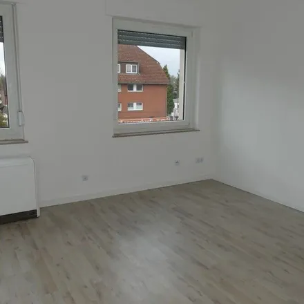 Rent this 3 bed apartment on Elektro Piehl GmbH in Hobackestraße 67a, 45899 Gelsenkirchen