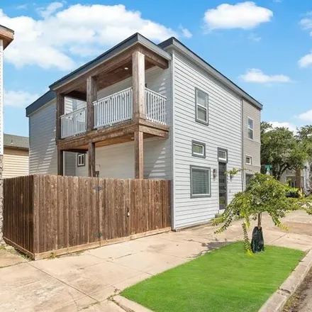 Buy this 3 bed house on 3606 Avenue K in Galveston, TX 77550