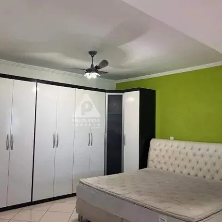 Buy this 4 bed house on Rua Creta in Jardim Meriti, Região Geográfica Intermediária do Rio de Janeiro - RJ