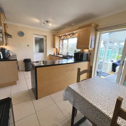 Image 7 - Seaton Crescent, Lytham St Annes, FY8 2RF, United Kingdom - House for sale