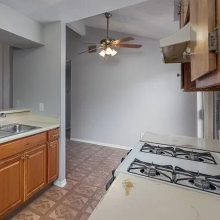 Image 5 - 12015 Tambourine Drive, Houston, TX 77477, USA - House for rent