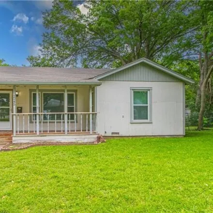 Image 1 - Hillcrest Professional Development, Pine Avenue, Waco, TX 76710, USA - House for sale