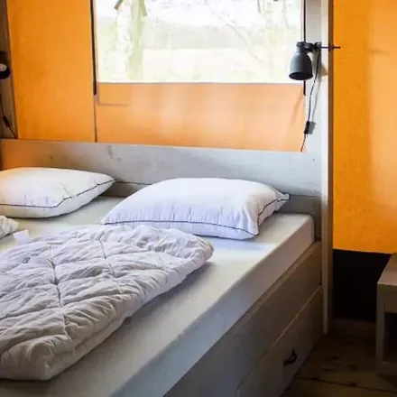 Rent this 2 bed house on Poste Annexe Douville in Rue des Ânes, 24140 Pont-Saint-Mamet