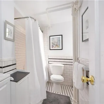 Image 6 - 180 72nd Street, New York, NY 11209, USA - Apartment for sale