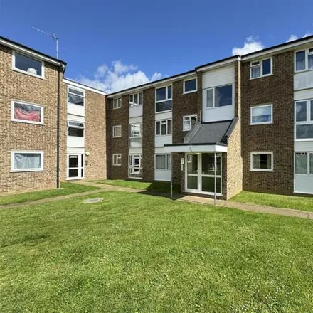 Buy this 2 bed apartment on Frome in East Tilbury, RM18 8TD