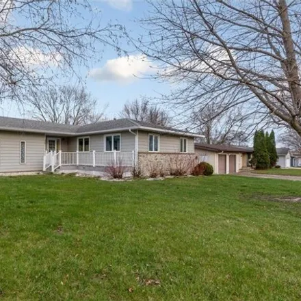 Buy this 3 bed house on 463 Morning Drive in Owatonna, MN 55060