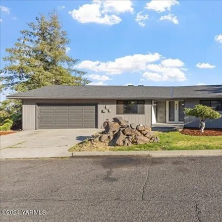 Image 2 - 4306 Fellows Dr, Yakima, Washington, 98908 - House for sale