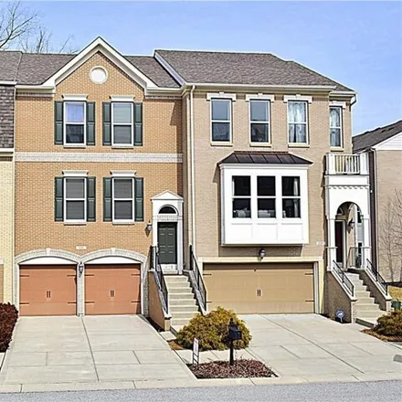 Rent this 3 bed townhouse on 678 Greenford Trail West in Carmel, IN 46032