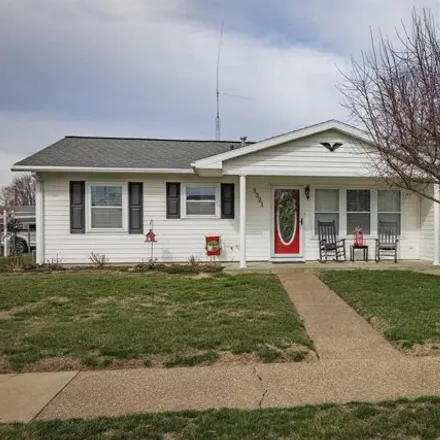 Buy this 3 bed house on 3385 Baybrook Street in Owensboro, KY 42301