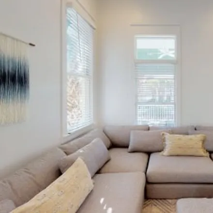 Buy this 5 bed apartment on 66 Los Angeles Street