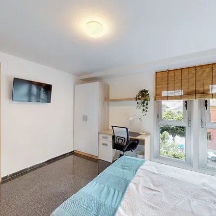 Rent this 1 bed apartment on 063 Avinguda del Port I in Avinguda del Port, 46023 Valencia