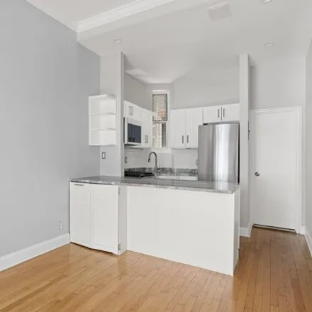 Rent this studio apartment on 521 East 81st Street in New York, NY 10028