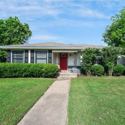 Buy this 3 bed house on 2122 Berlinger Drive in Waco, TX 76710
