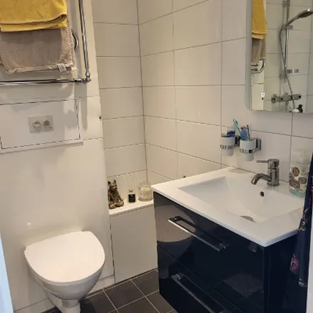 Rent this 3 bed apartment on Lillgårdsvägen 12 in 137 57 Lillgården, Sweden