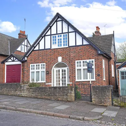 Buy this 3 bed house on 19 Sunnycroft Road in Leicester, LE3 6FU