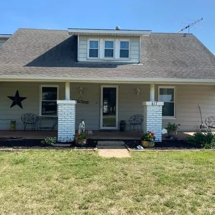 Buy this 3 bed house on 605 East Euclid Avenue in Waukomis, Garfield County