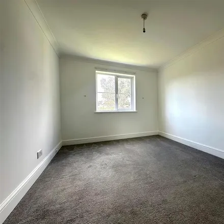 Image 5 - St Albans Road, North Watford, WD24 6PY, United Kingdom - Apartment for rent