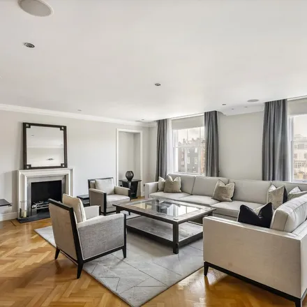 Rent this 3 bed apartment on 7 Charles Street in London, W1J 5DE